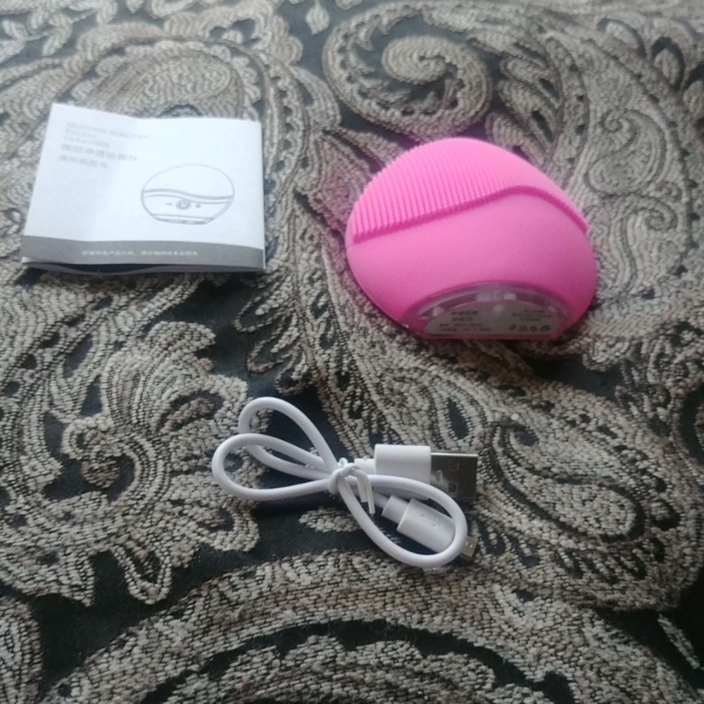 Vibrant Pink Silicone Facial Cleansing Device